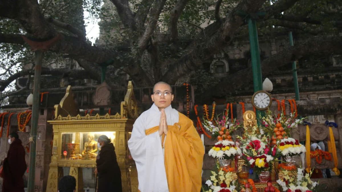 Transforming Suffering through Mind Contemplation in Satipaṭṭhānasutta: A Buddhist Psychological Approach (2026)