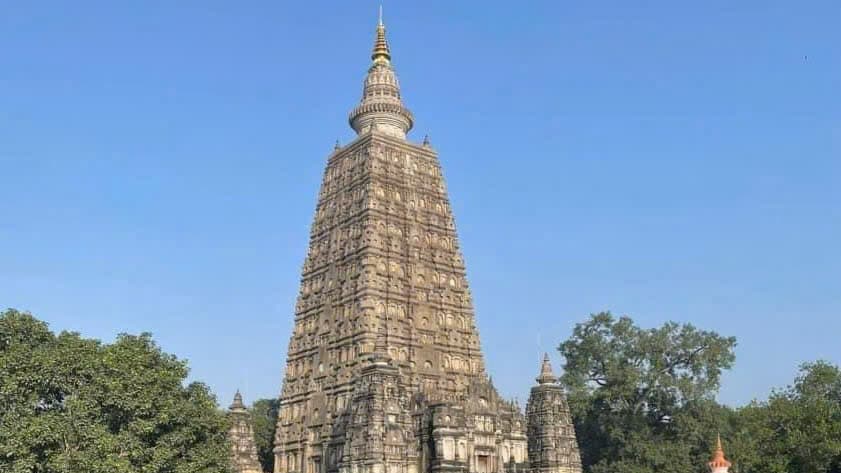 A Comparative Study on the Path of Cultivation Sainthood between the Abhidharmakosa and Visuddhimagga (2026)