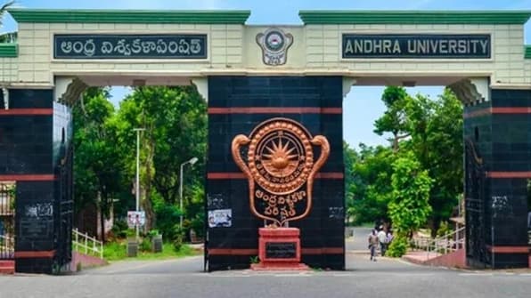 Tăng sĩ Việt Nam trải nghiệm học tập và nghiên cứu tại Đại học Andhra, thành phố Visakhapatnam